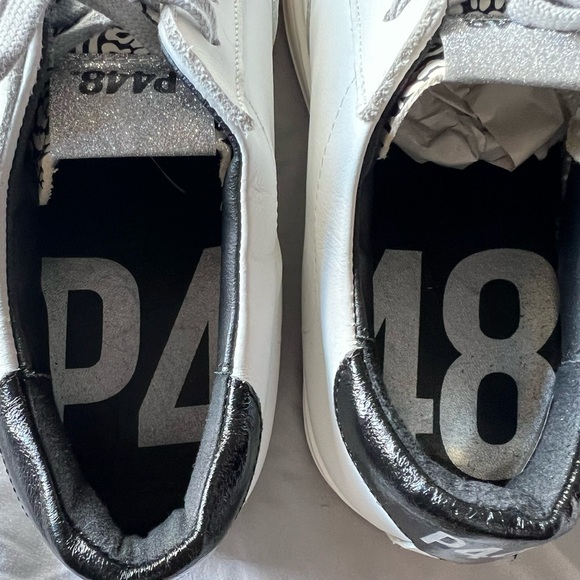 P448 John low top sneaker like new women’s 8.5 - Picture 6 of 9